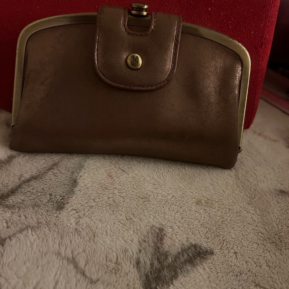 Hobo halo medium size wallet EUC